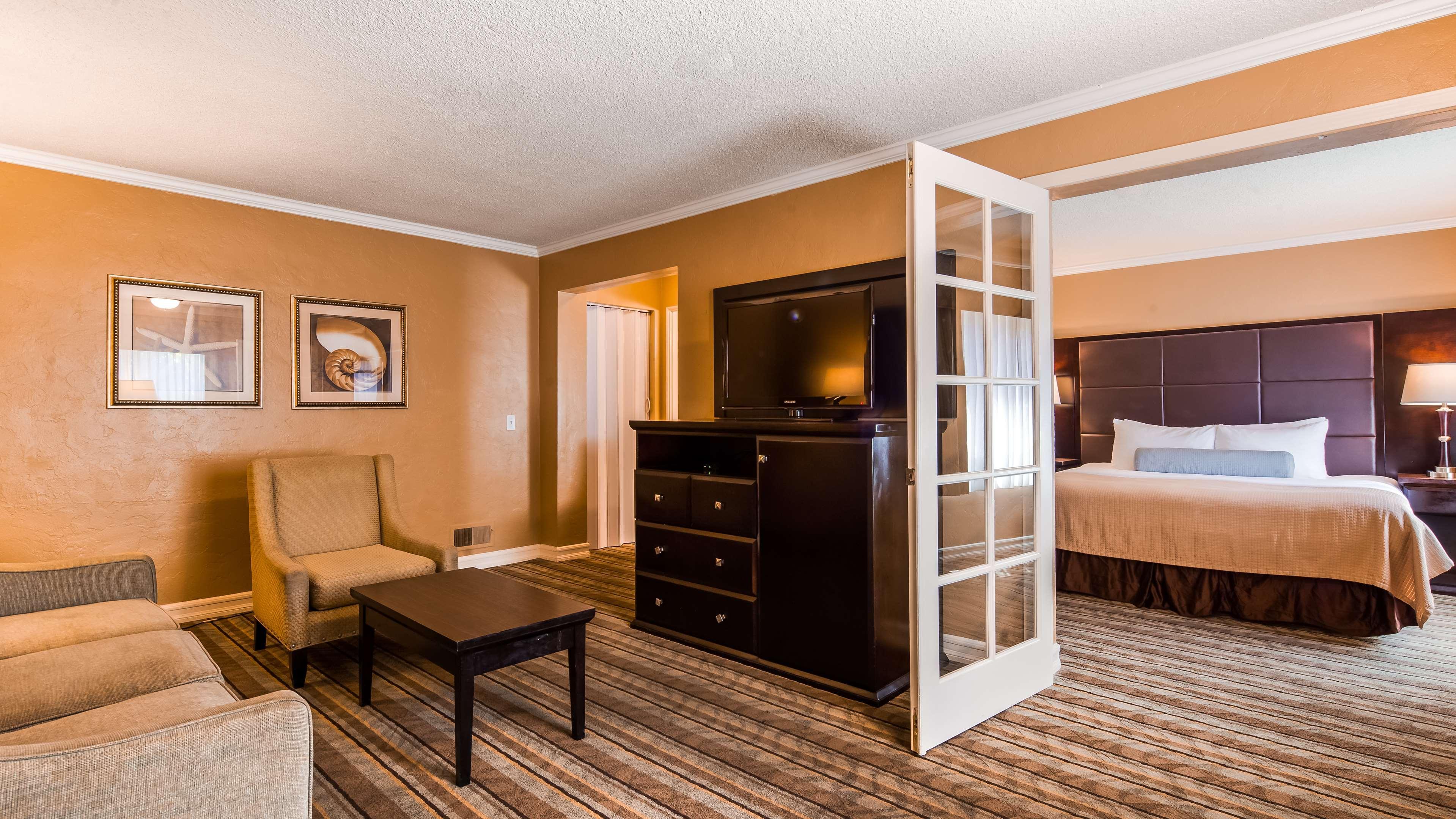 Best Western Carmel'S Town House Lodge Εξωτερικό φωτογραφία